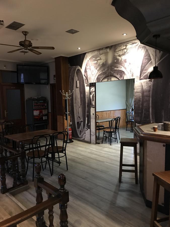 Hostal Juli San Justo de la Vega Exterior foto